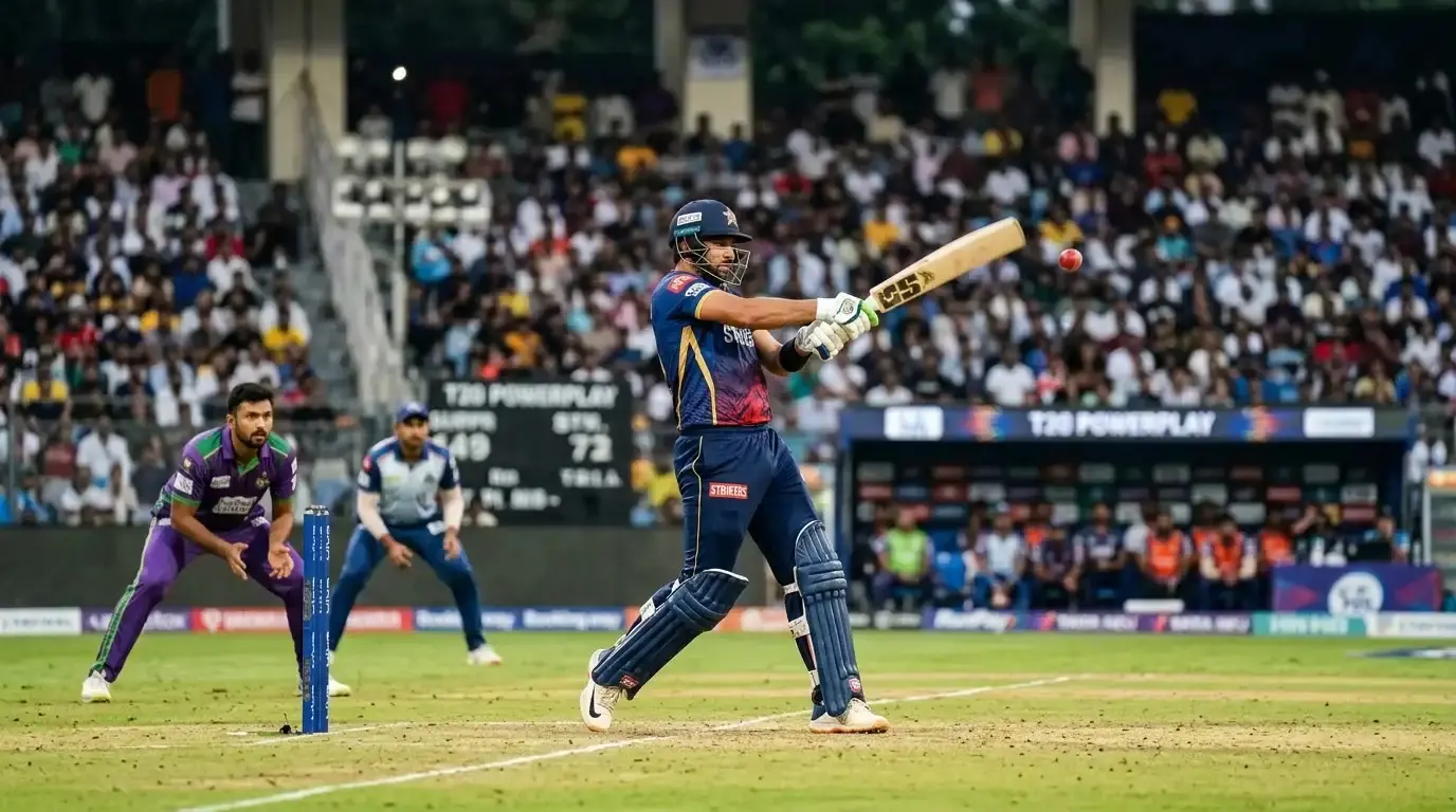 Bateador de cricket ejecutando un golpe durante la fase de powerplay en un partido T20